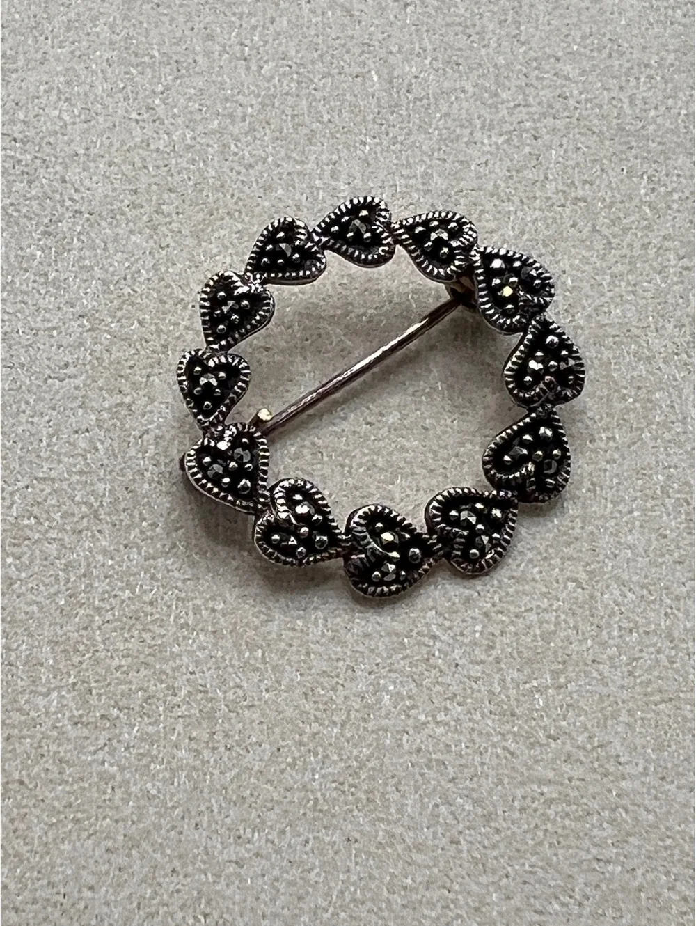 Vintage 925 Sterling Silver Marcasite Heart Wreath Brooch Pin